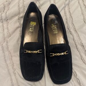 Vintage faux suede corner stone Black Loafers for Women 6.5